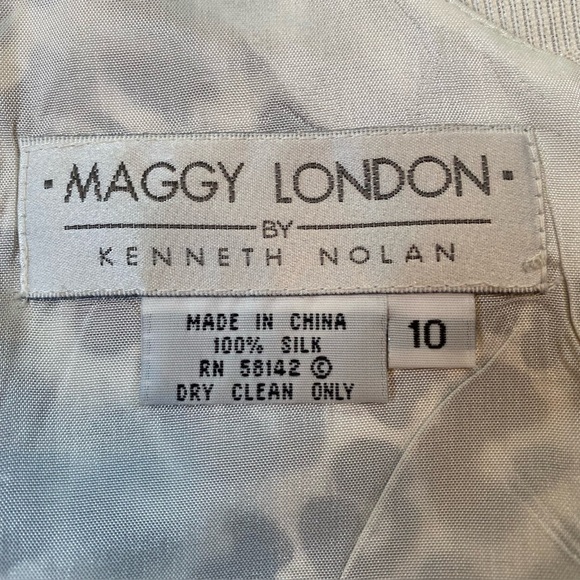 Maggy London 100% Silk Black & White Sz 10 Leopard Print Sheath Sleeveless Dress - Picture 3 of 15